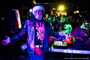 Naughty Snowball 6: Blizzard of Oz, Silly Human Tricks Photography